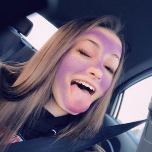 Meet your Posher, Cameryn